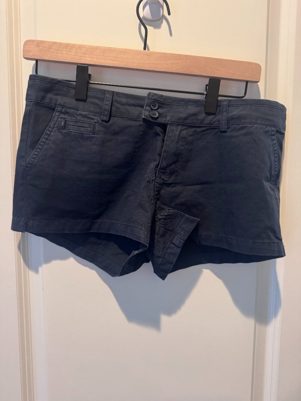 Brandy Melville Black Tailored Shorts – One Size